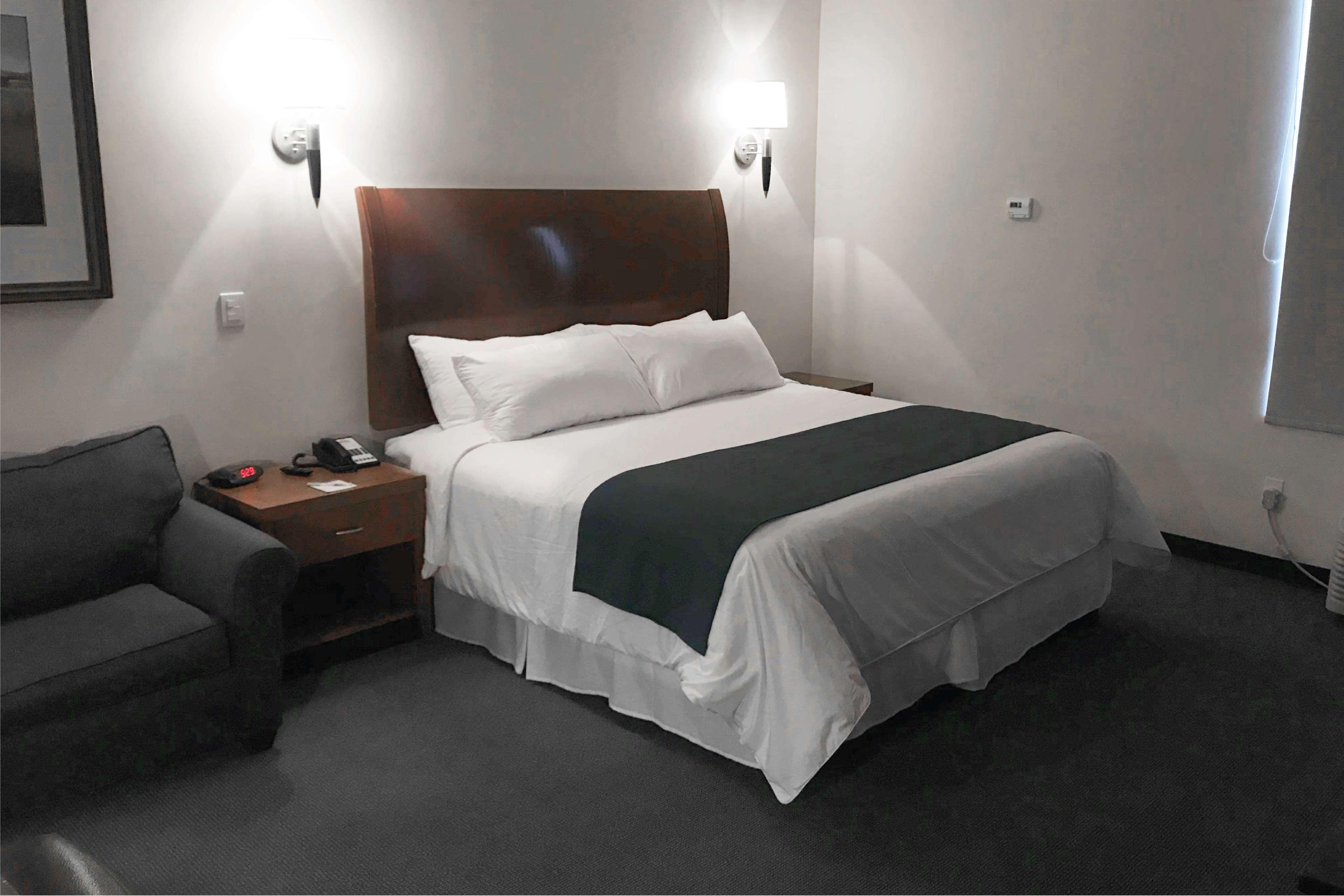 Days Inn By Wyndham Piedras Negras Kültér fotó