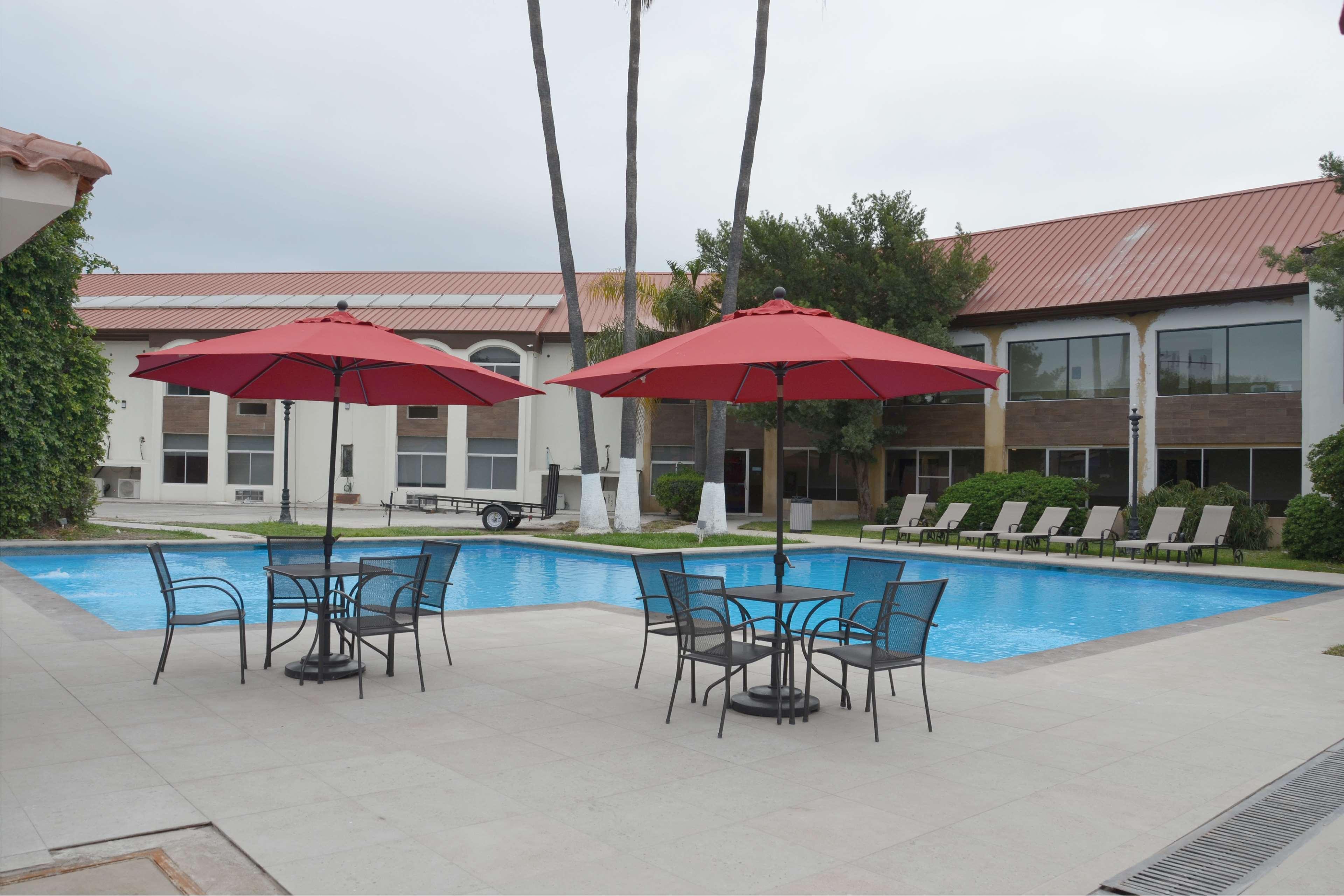 Days Inn By Wyndham Piedras Negras Kültér fotó