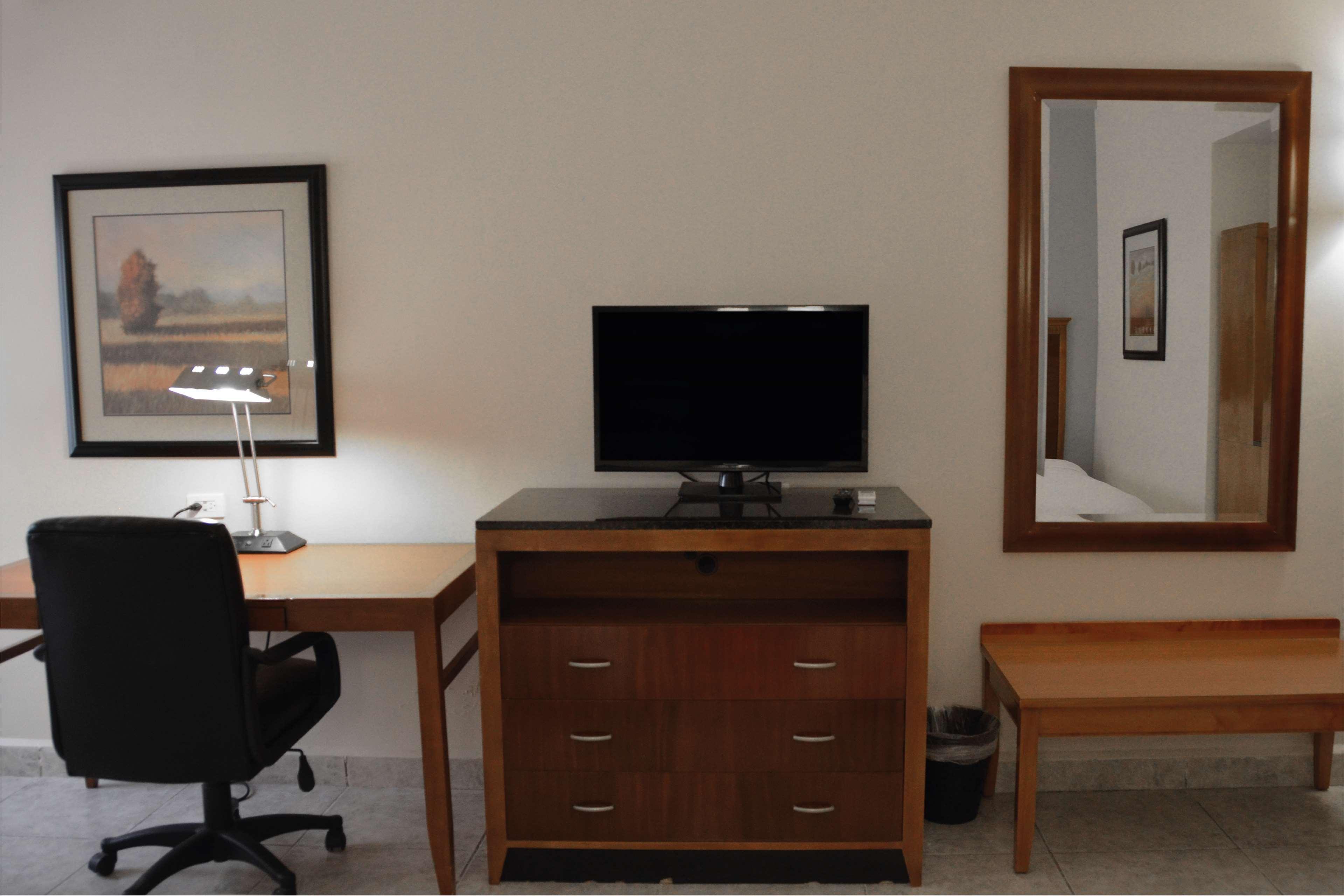 Days Inn By Wyndham Piedras Negras Kültér fotó