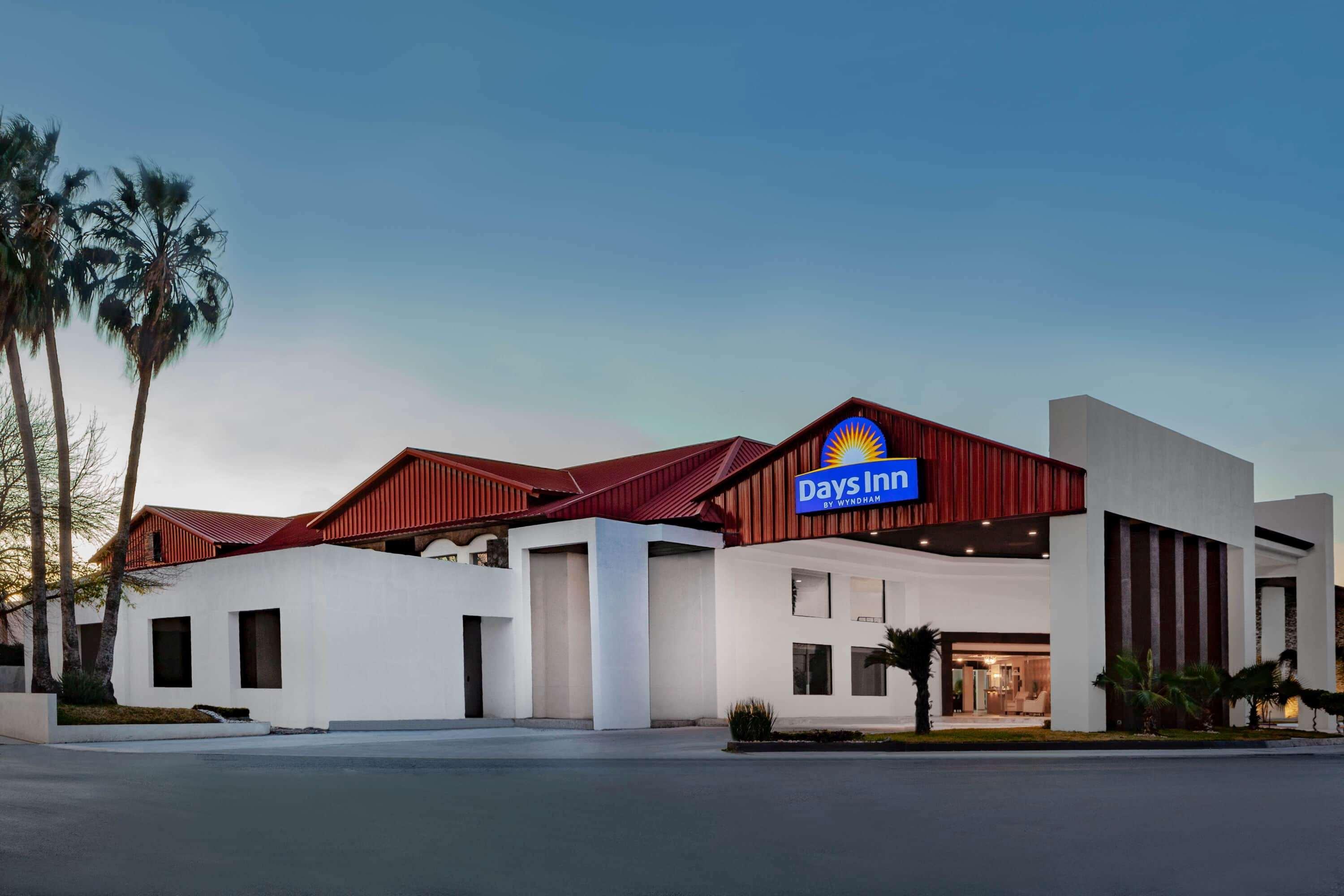 Days Inn By Wyndham Piedras Negras Kültér fotó